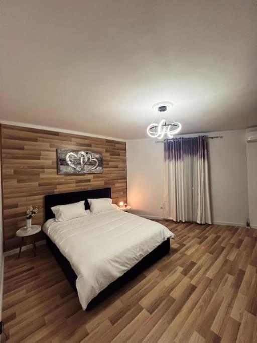 Art'S Apartment Tirana Exterior photo
